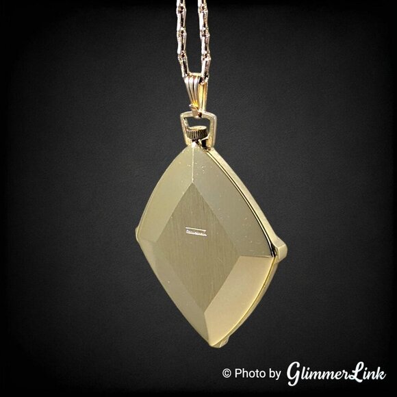 Vintage Sheffield Swiss Made Gold Tone Diamond Shape Pendant Watch Necklace - Picture 8 of 10